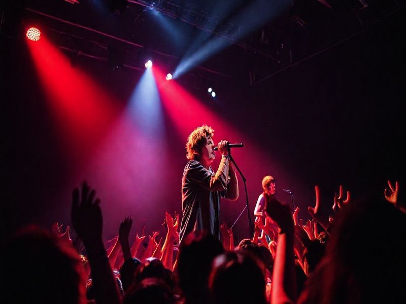 Trending: florence everybody scream album review