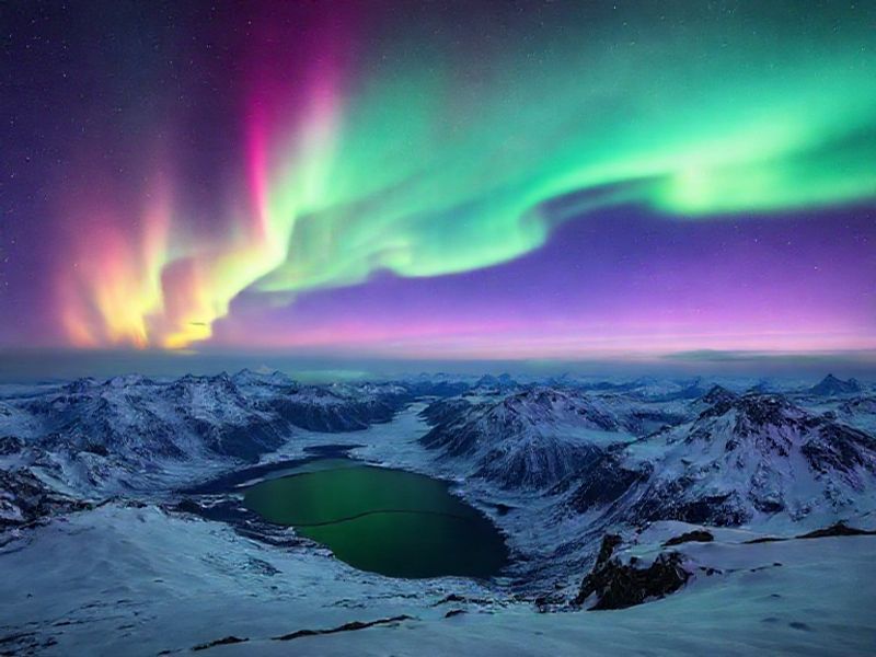Trending: solar storms aurora borealis