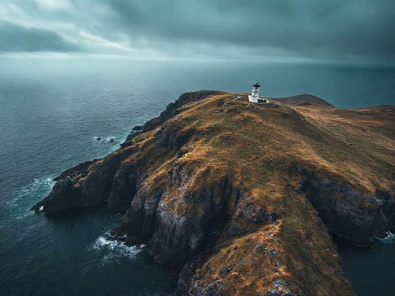 Trending: simister island