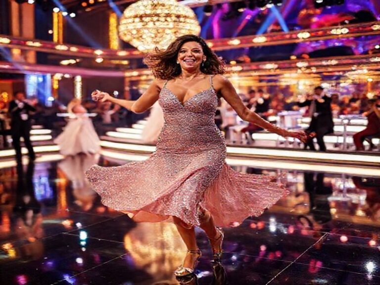 Trending: vicky pattison strictly