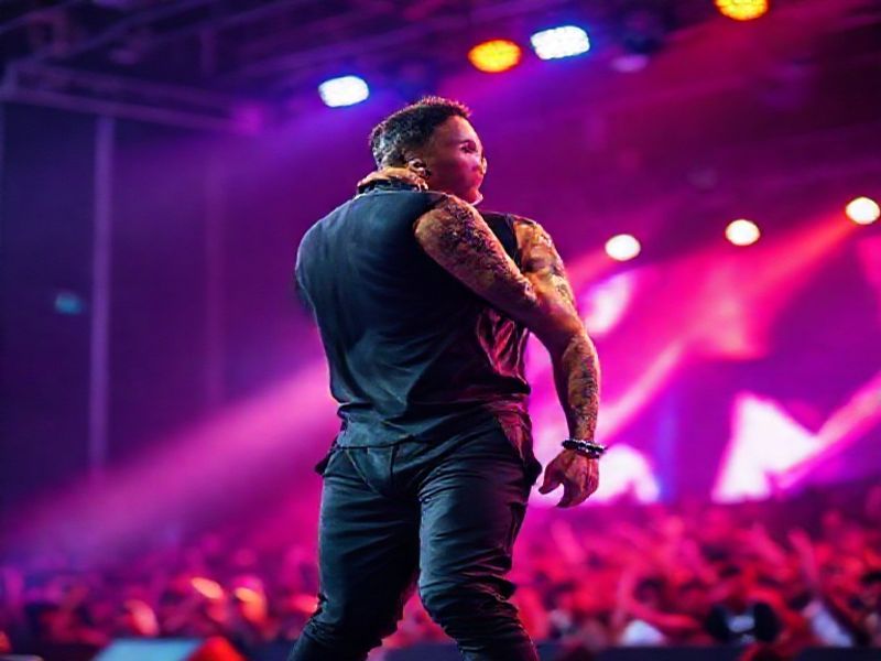 Trending: chris brown