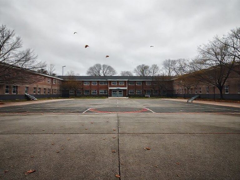 Trending: schools closed today