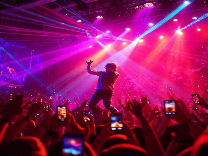 Trending: fred again tour