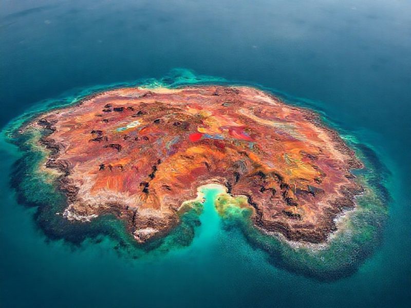 Trending: iran hormuz island