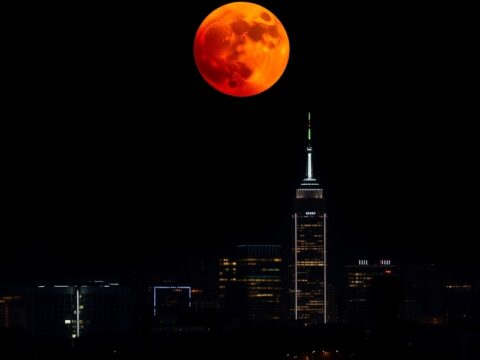 Blood Moon Total Lunar Eclipse 2023: When and How to Watch